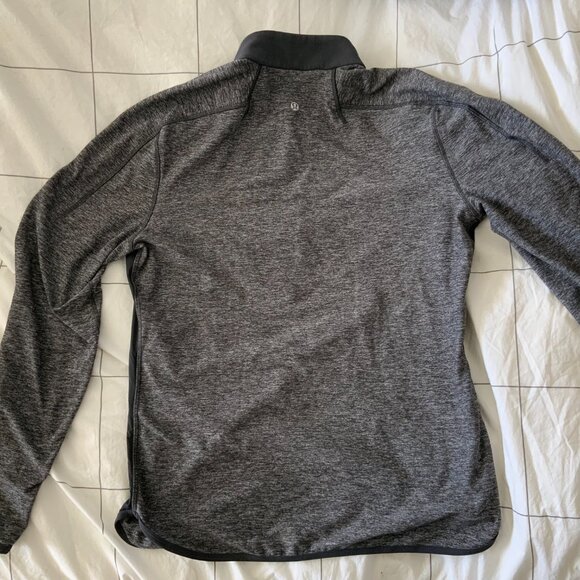 lululemon Men's Surge Half Zip size L - Picture 6 of 6
